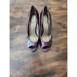 Bandolino B Flexible "Supermodel" Peep Toe Heels Wine Vegan Women's Size 7.5 M